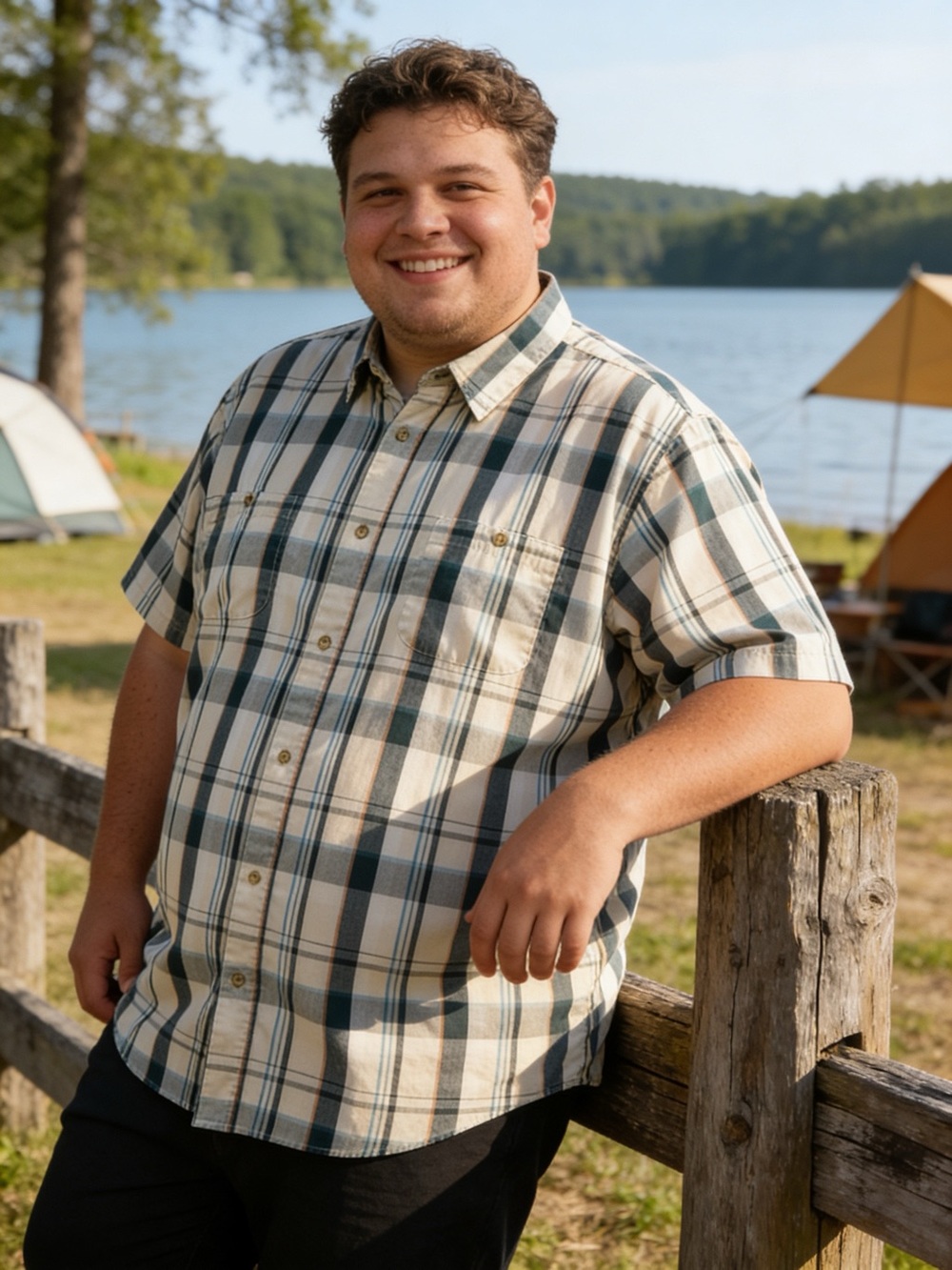 Classic Short-Sleeve Plaid Button-Down Shirt in Cream & Green